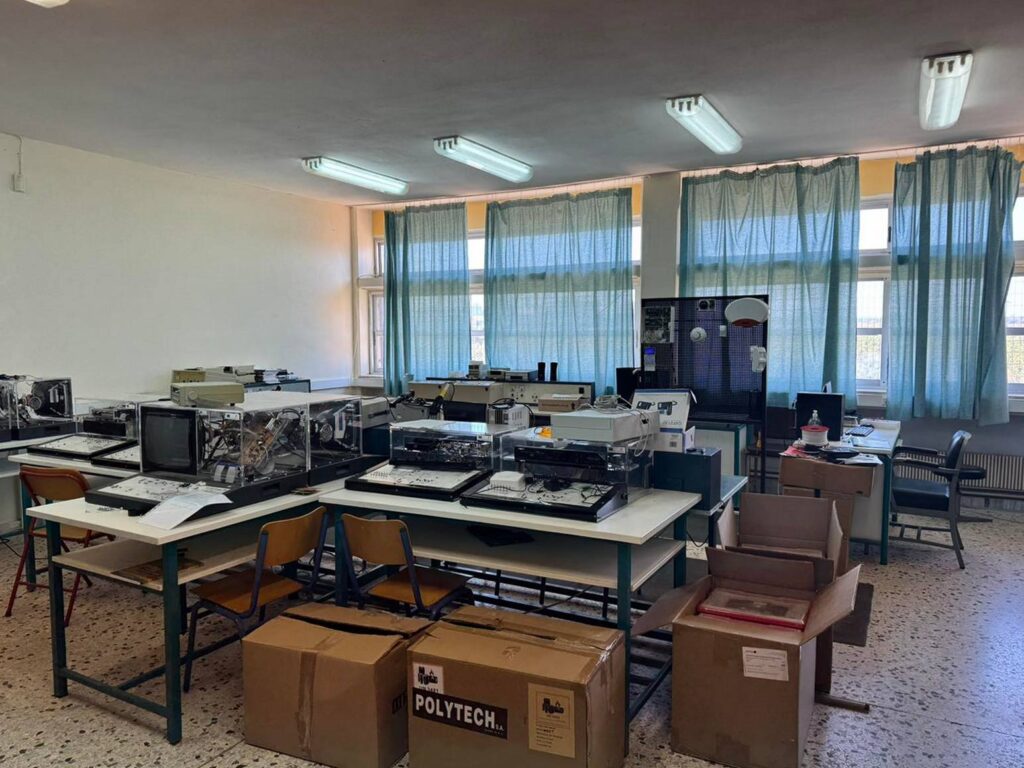 Εργαστήρια Ηλεκτρολόγων & Ηλεκτρονικών