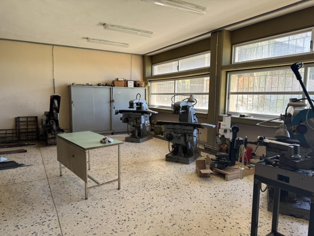 Εργαστήρια Μηχανολογικών Κατασκευών - Εργαλειομηχανές
