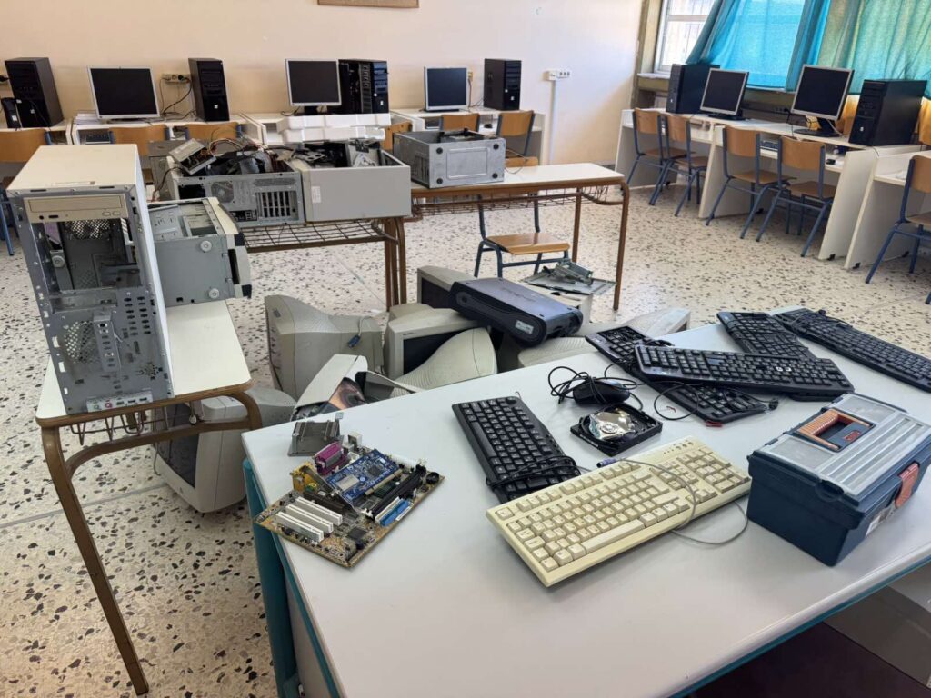 Εργαστήρια Πληροφορικής